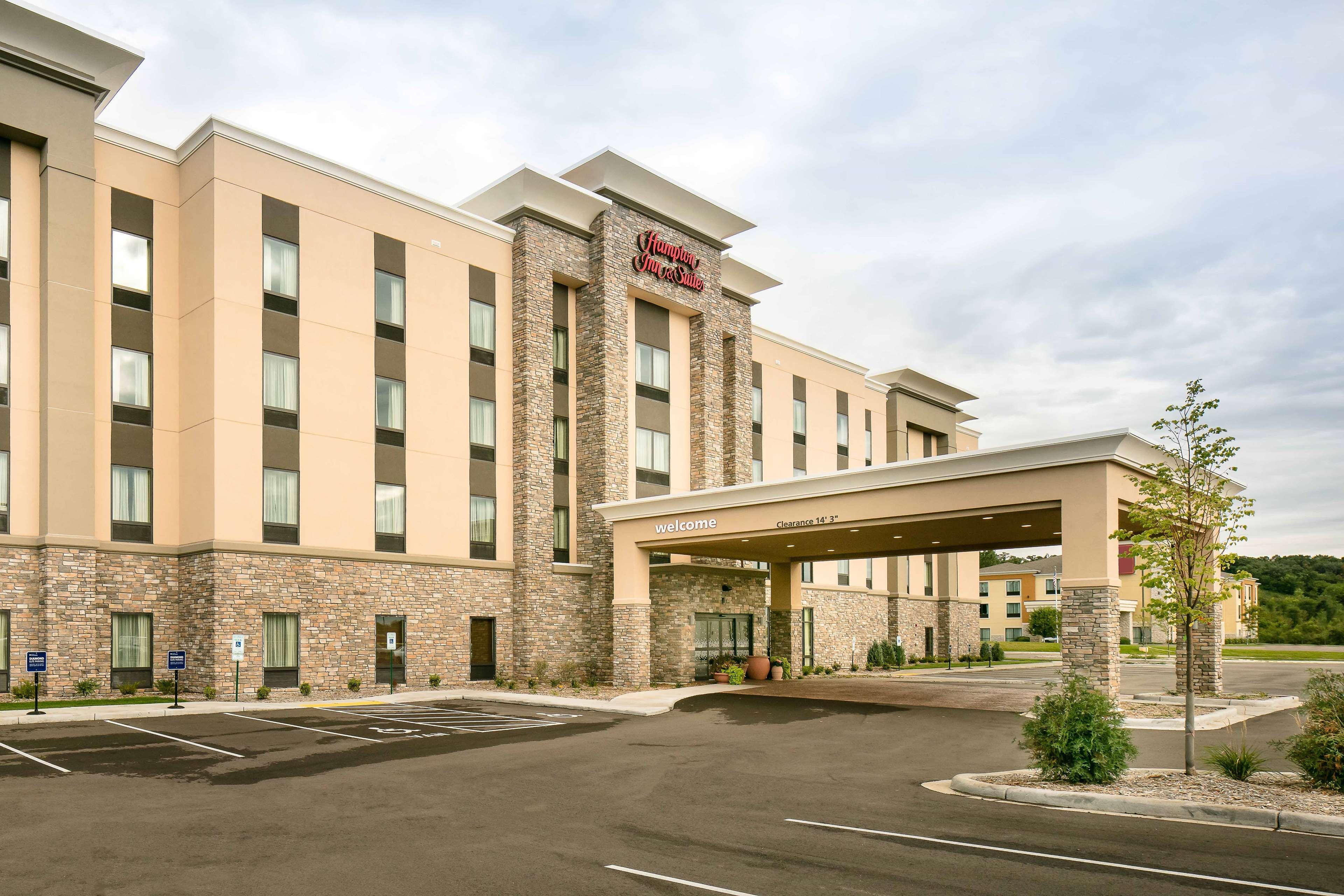 Hampton Inn & Suites-Hudson Wisconsin Екстериор снимка